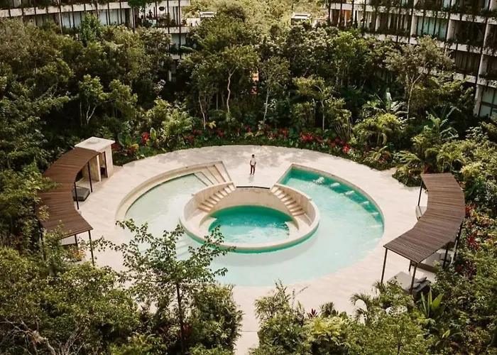 Cozy Aparment Pool View